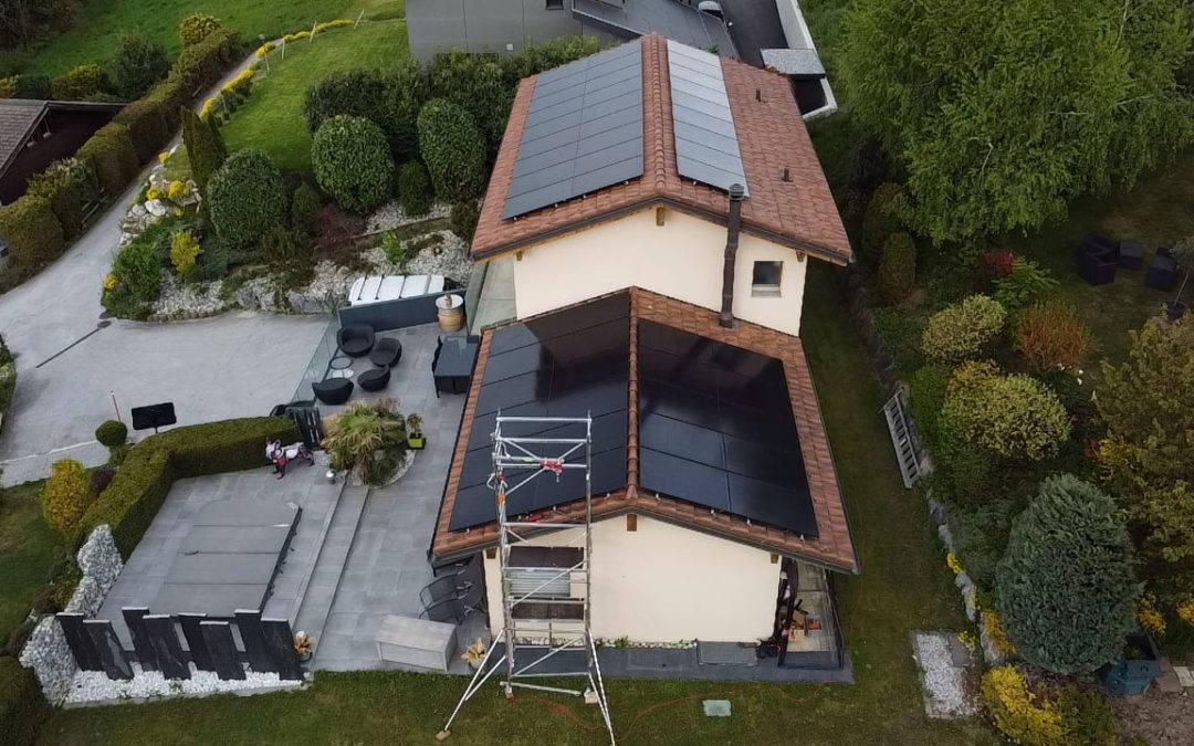 Installation 49 modules solaires en surtoiture à Grimisuat