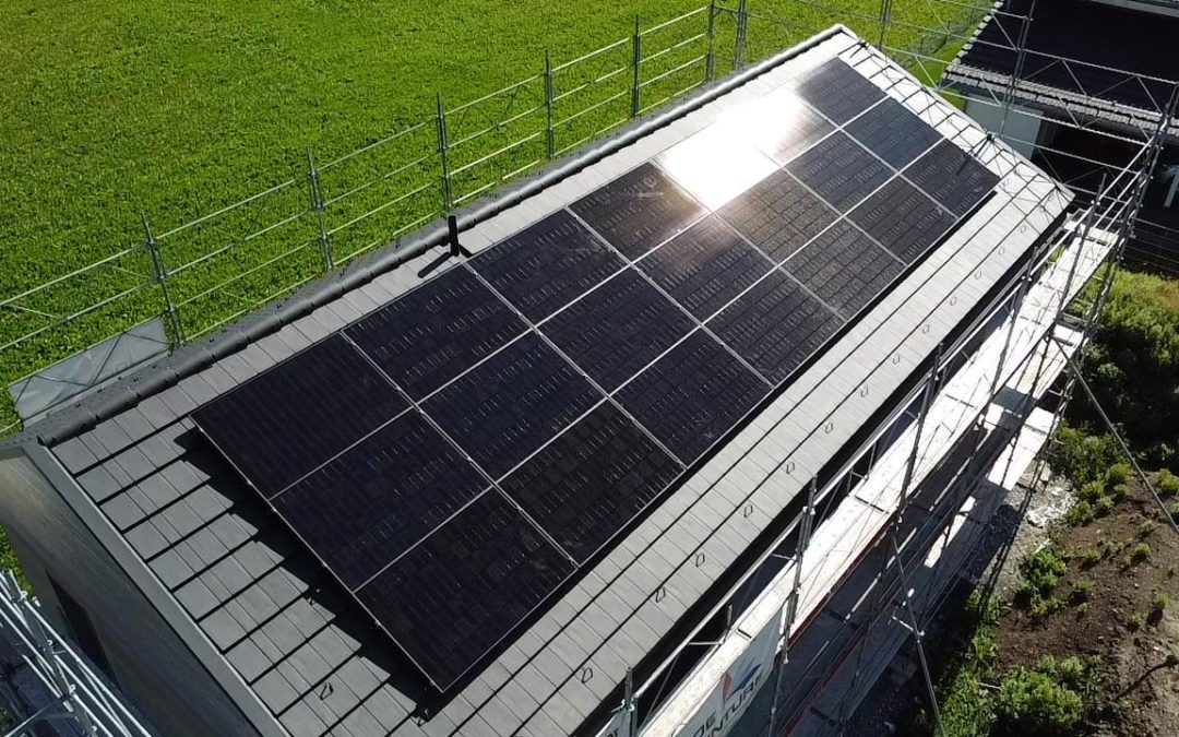 Installation solaire de 21 modules en surtoiture à Vionnaz