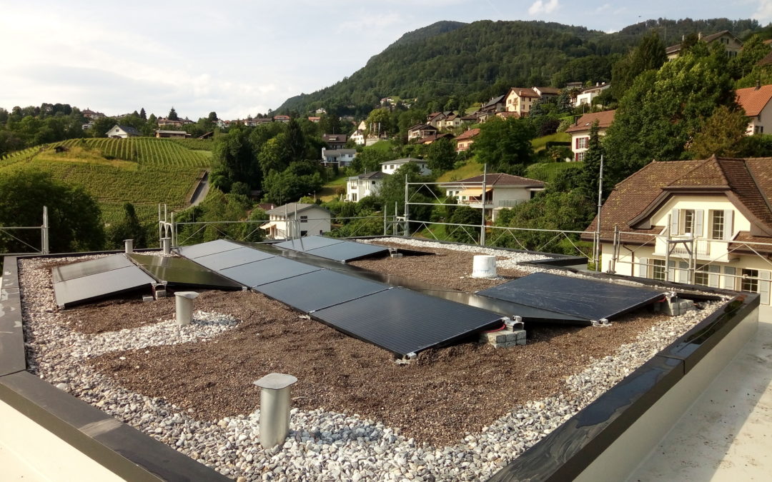 Installation de 20 modules solaires en toiture plate à Montreux