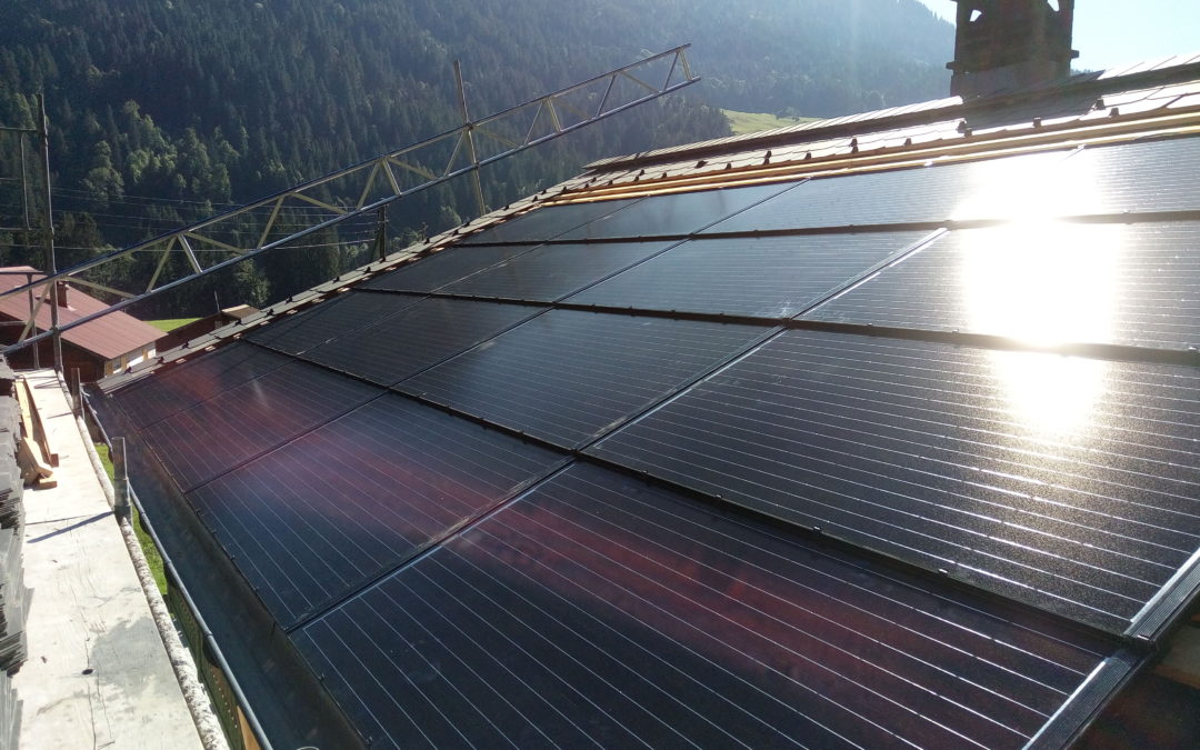 Installation 16 modules solaires en intégré Vers l’église