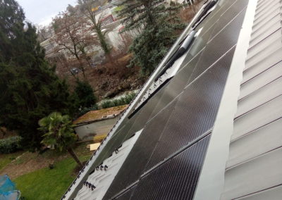 Installation 47 modules solaires en intégré à Montreux