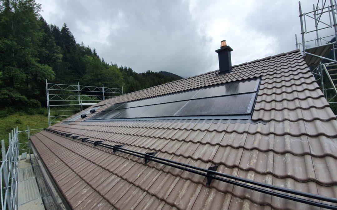 Installation 10 modules solaires en intégré à Gryon
