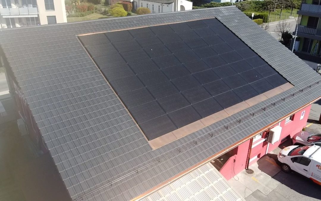 Installation 56 modules solaires en intégré à Aigle