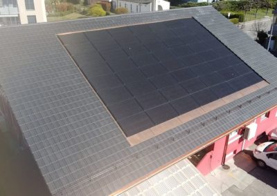Installation 56 modules solaires en intégré à Aigle