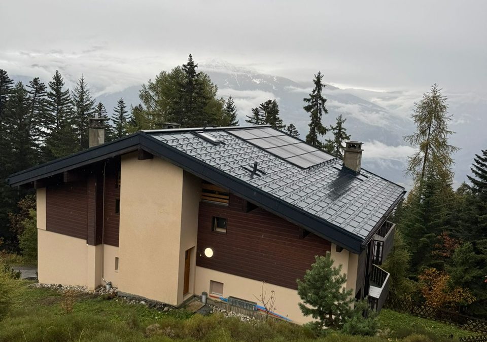 Installation 24 modules solaires en intégré à Anzère