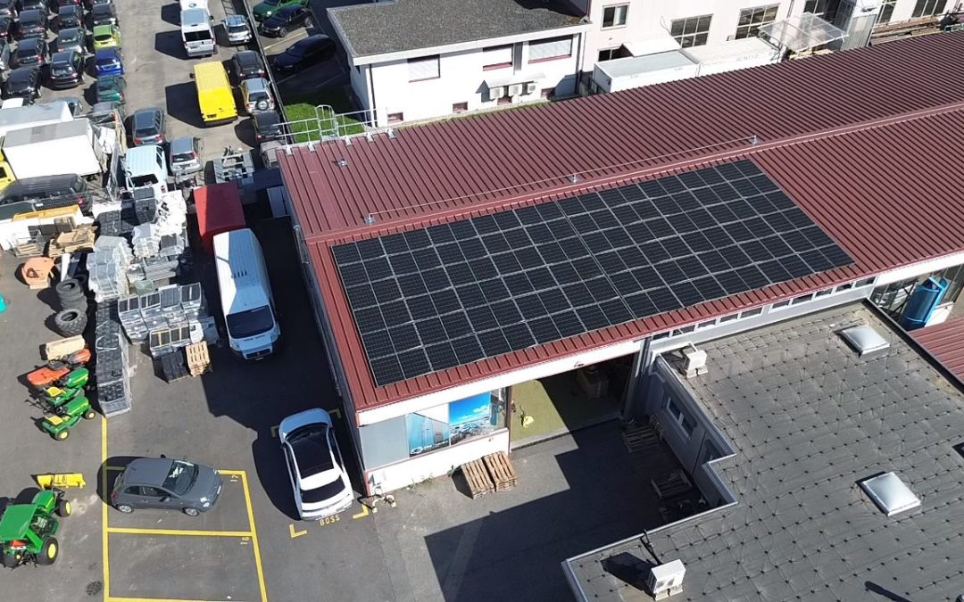 Installation 60 modules solaires en sur toiture à Monthey